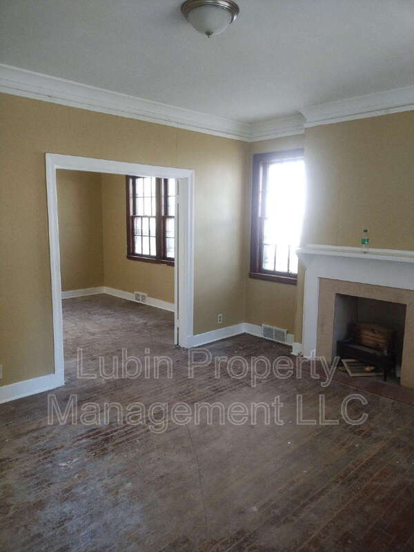 725 N Hollywood St – photo 2