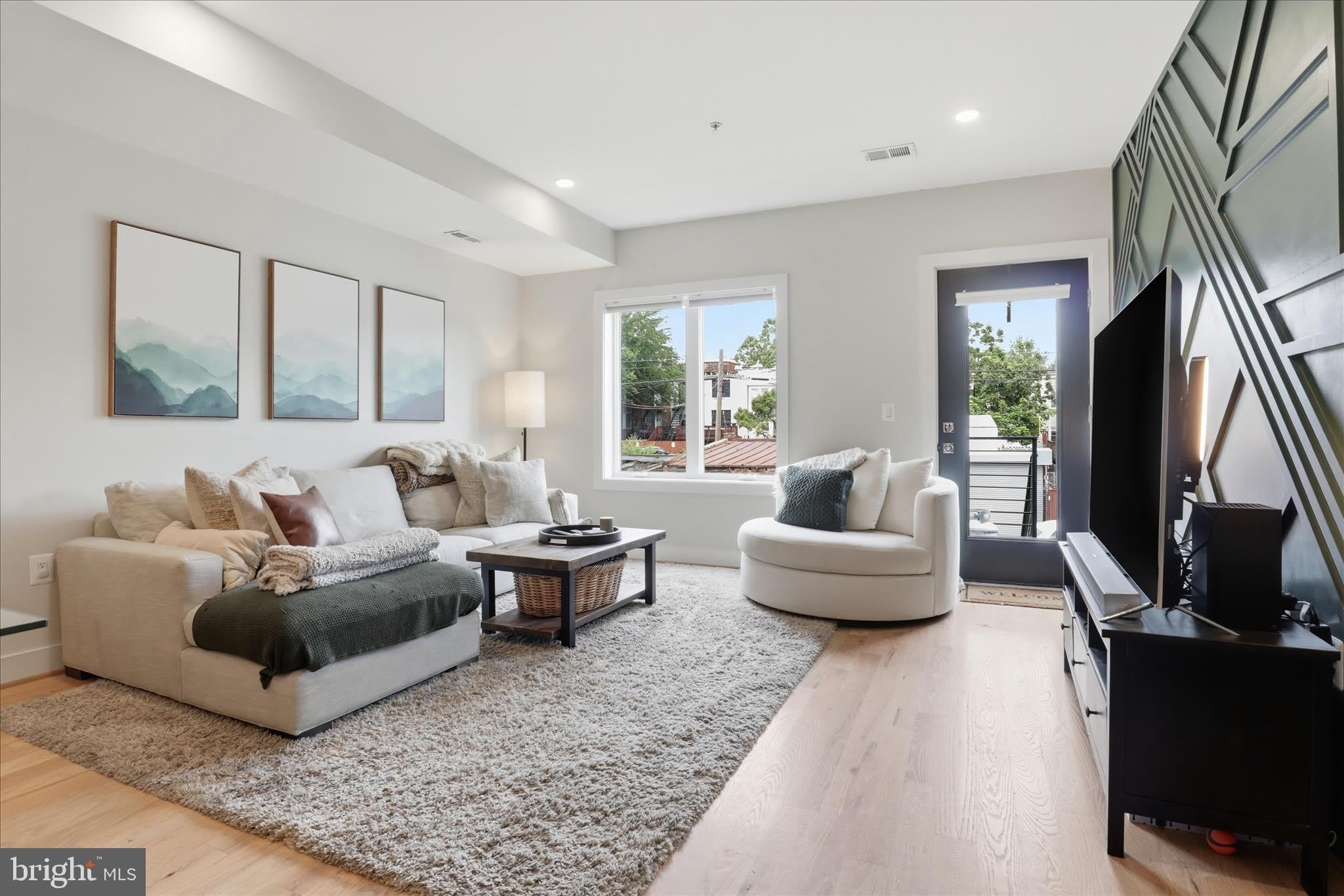 1222 NEAL Street NE – photo 5