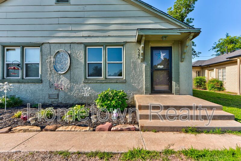 527 W Dill Street – photo 2