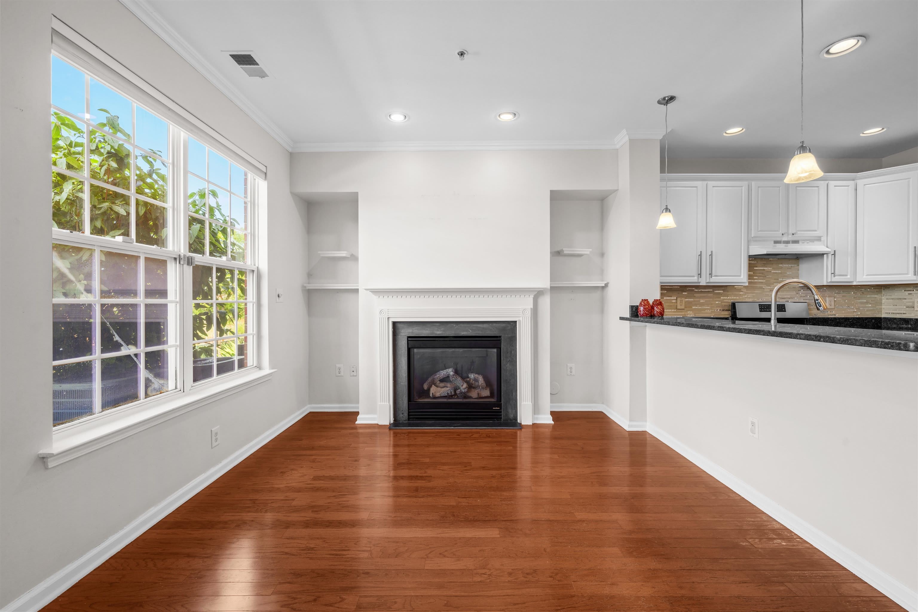 92 LYON CT – photo 5