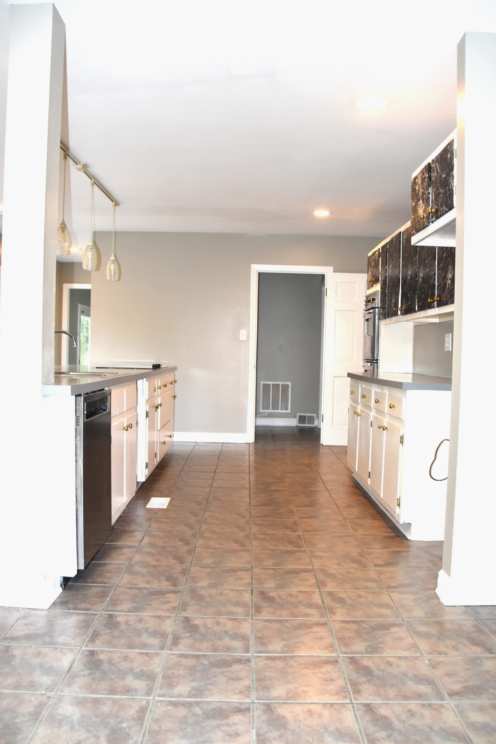 1461 Kirby Pkwy – photo 3