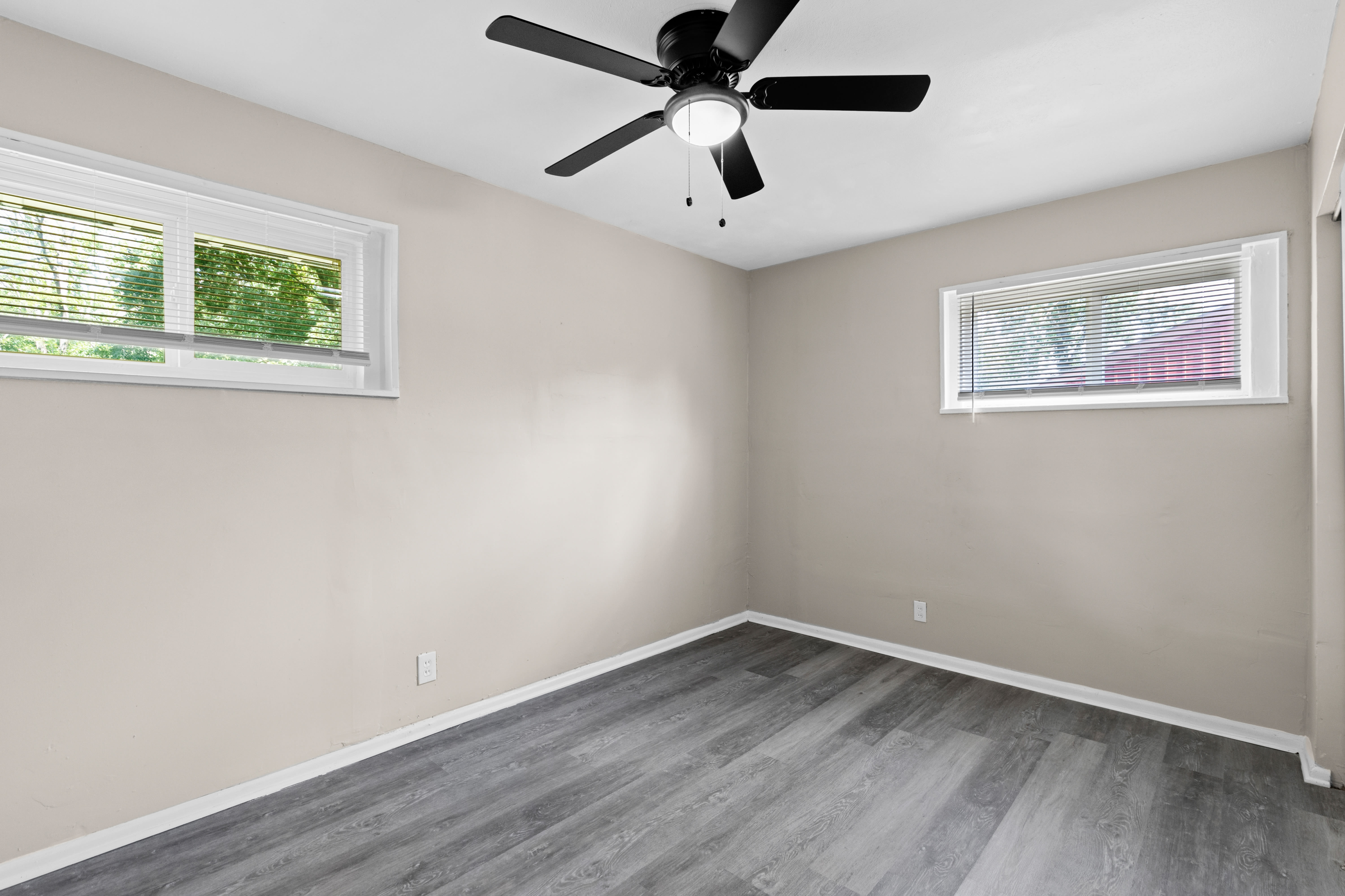 5677 Parchester Dr – photo 4
