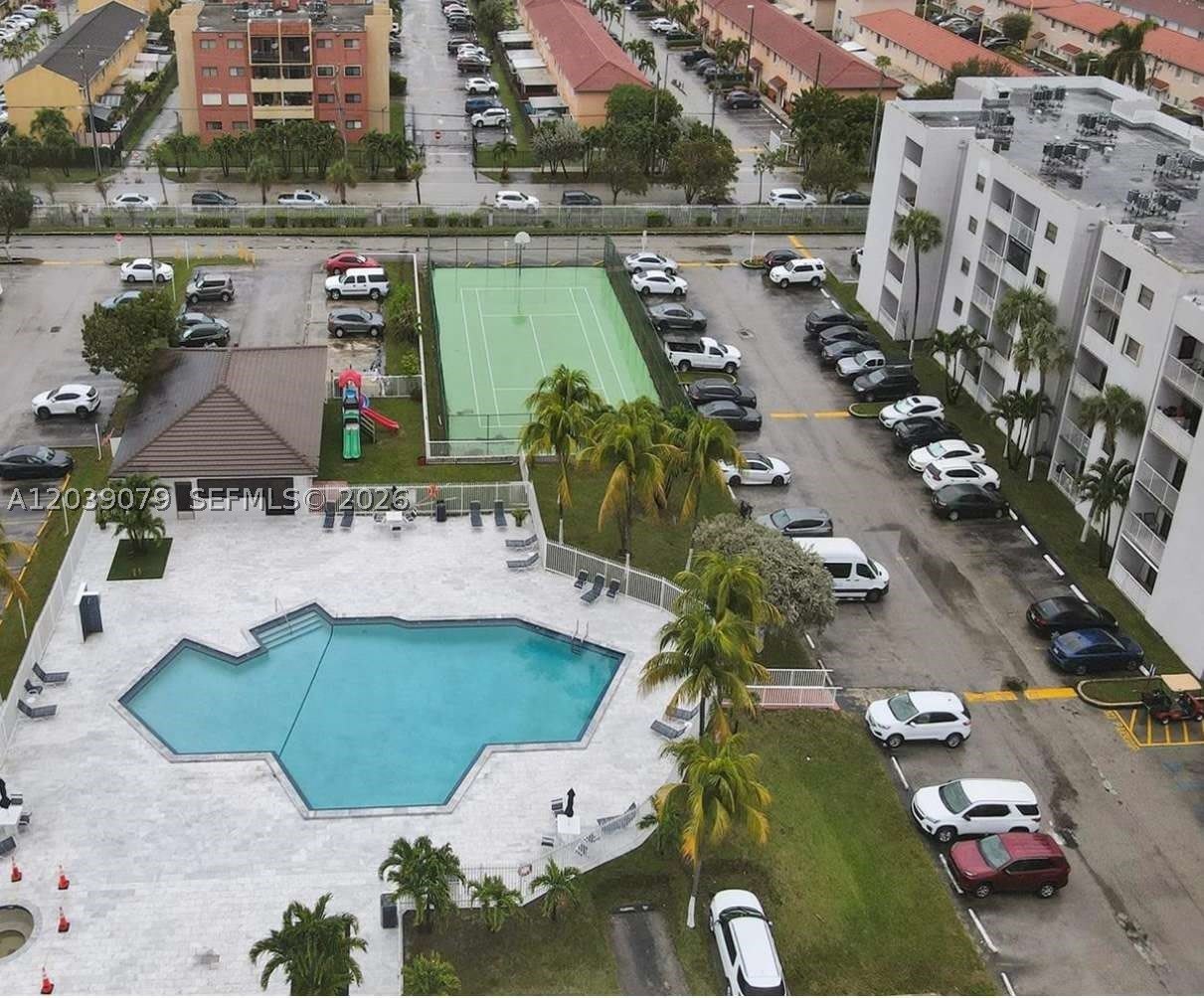 8075 NW 7th St – photo 5