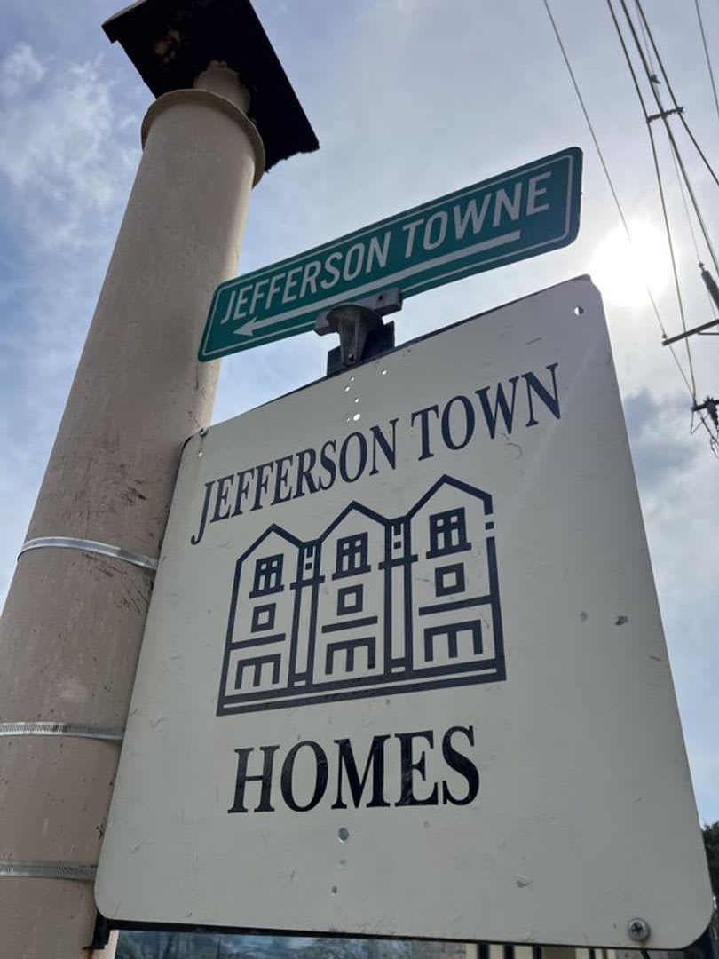 Beautiful 2 Bed, 2.5 Bath townhome on Jefferson Hwy – photo 2