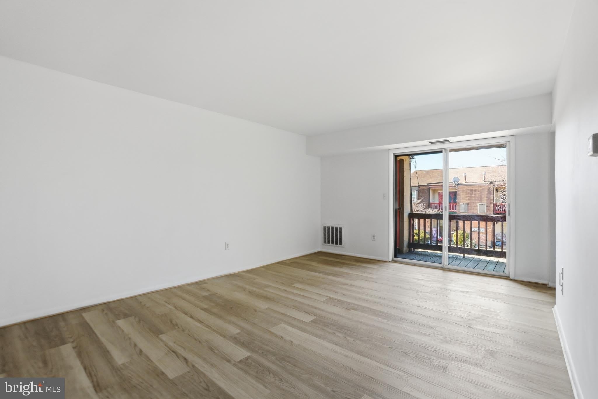 1242 LIBERTE Court – photo 5