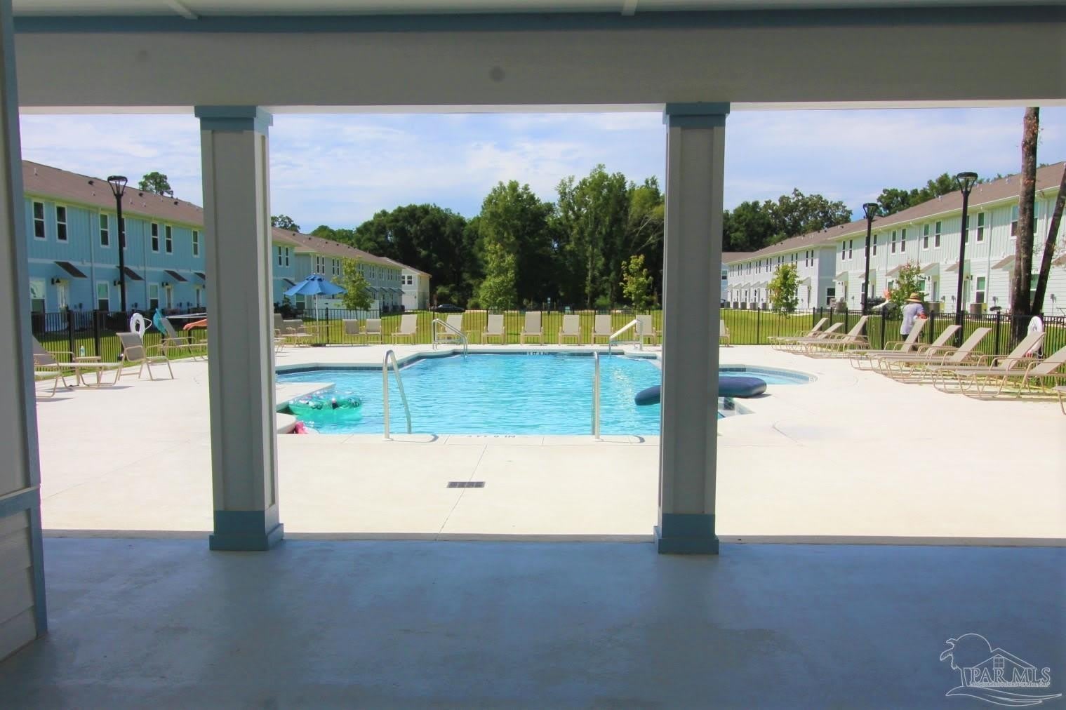 1542 Iroquois Ct – photo 2