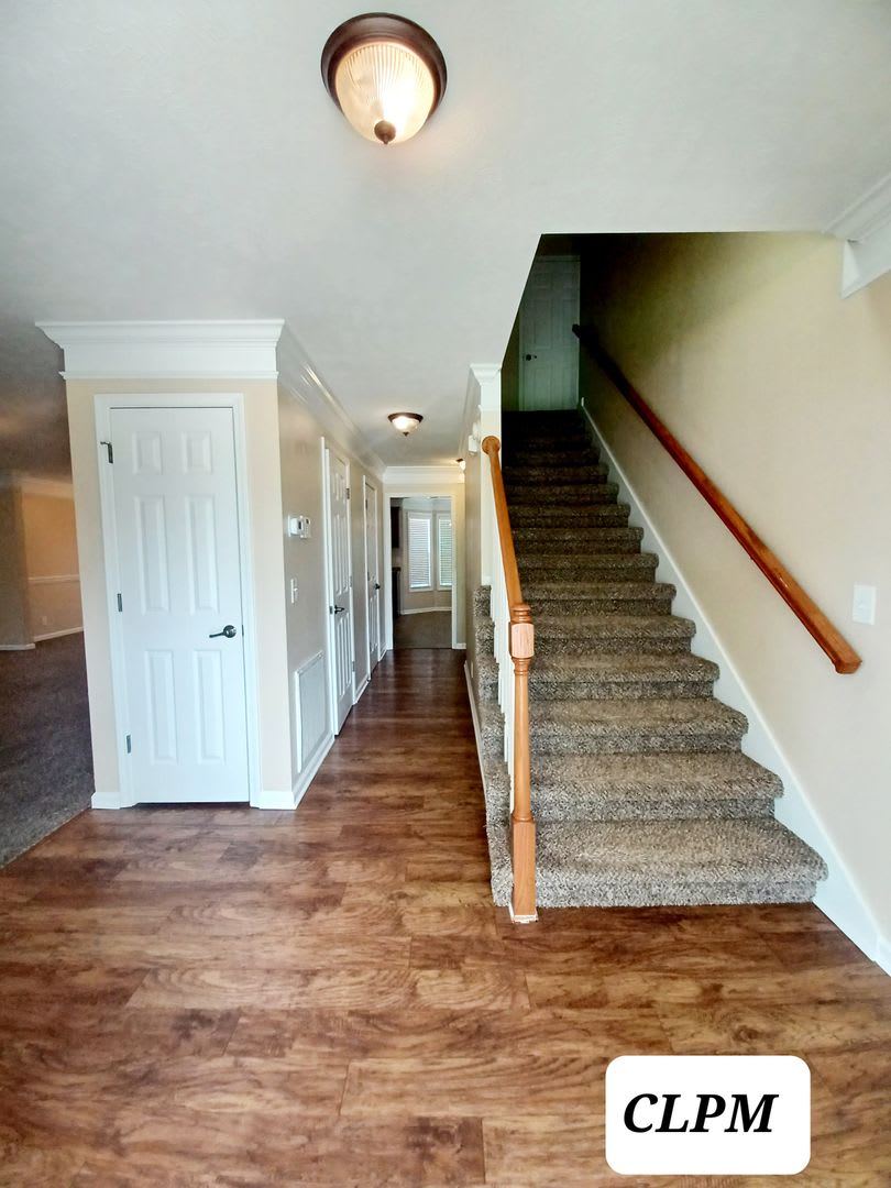 Spacious 3 Bedroom Home With Bonus Room Fenced Yard Pet Friendly – photo 3