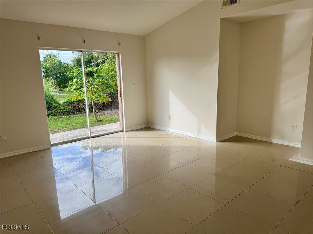 10743 Robinson Street – photo 2