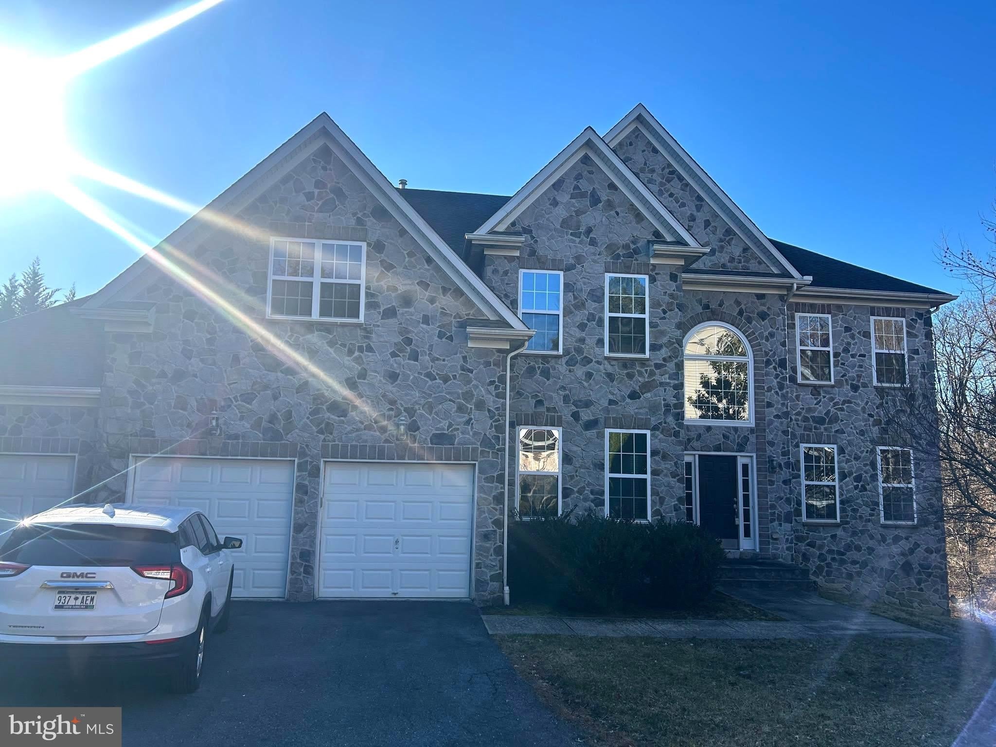 4382 STONECREST Drive – photo 1