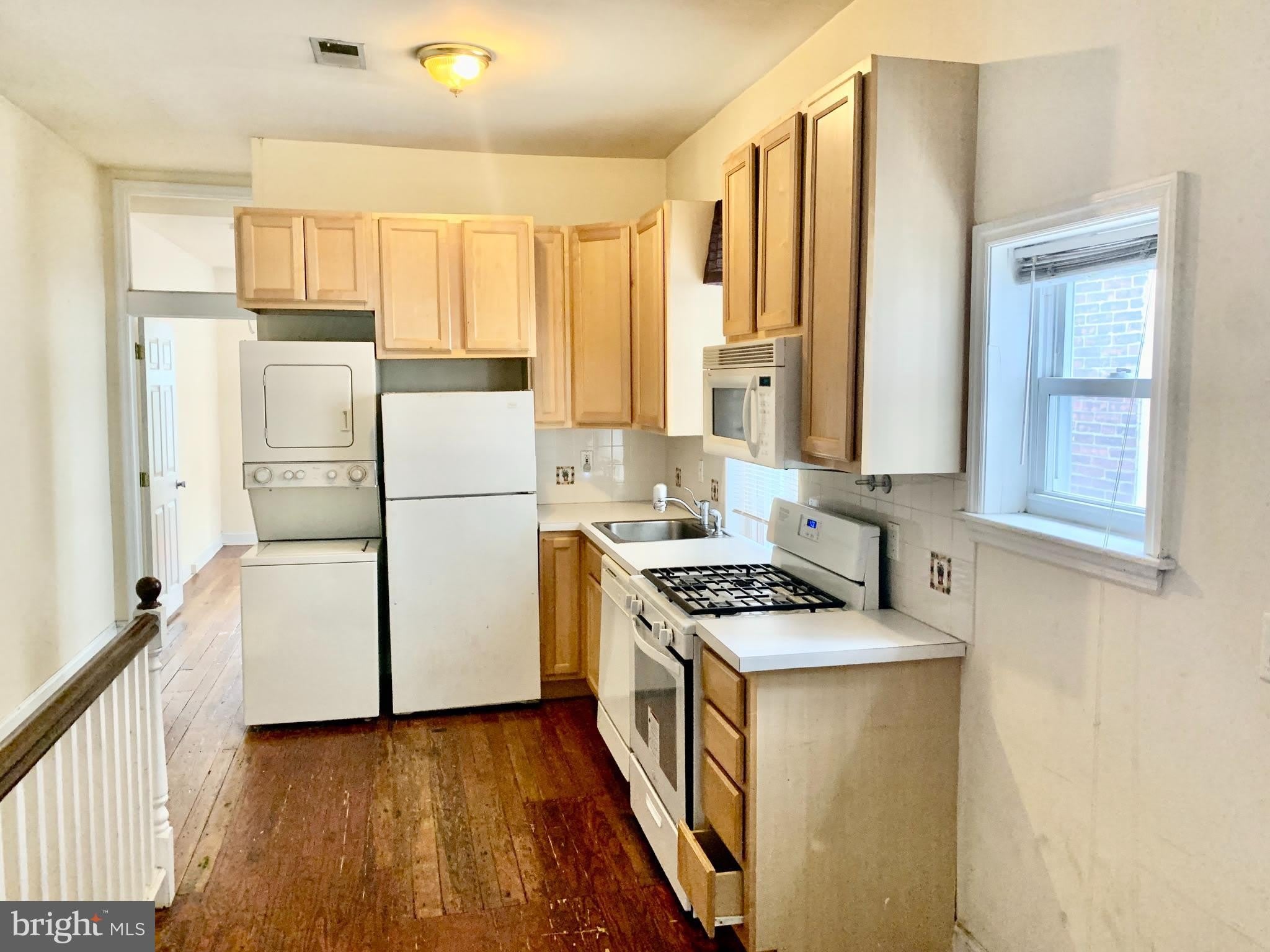 4217 Ridge Avenue – photo 2