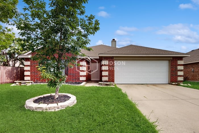 2908 Mockingbird Street – photo 1