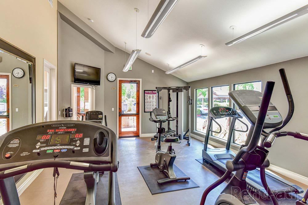 Mission Sierra Apartment Homes – photo 4