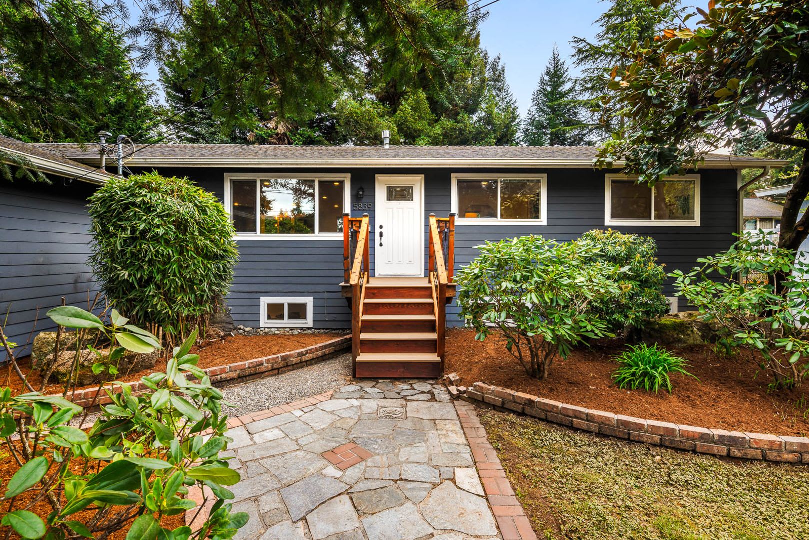 Beautifully Remodeled in Kenmore- Pet Friendly with Oversized Backyard – photo 2