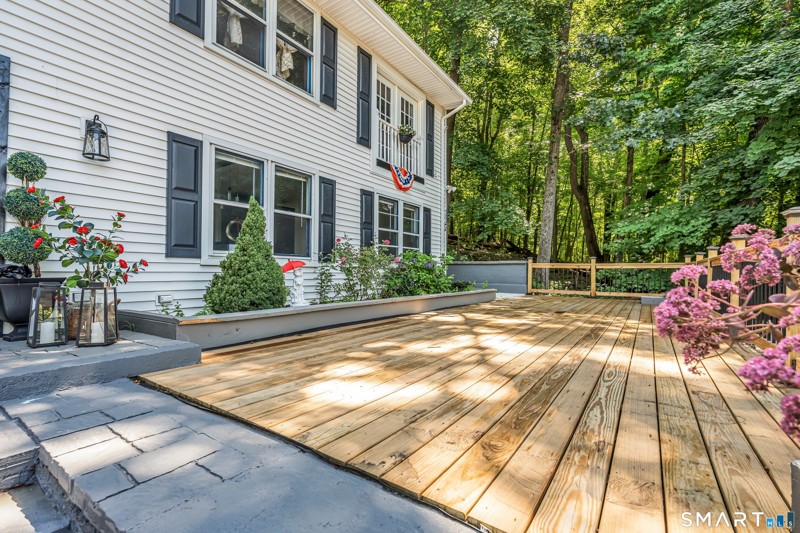 112 Woodbine Street – photo 3