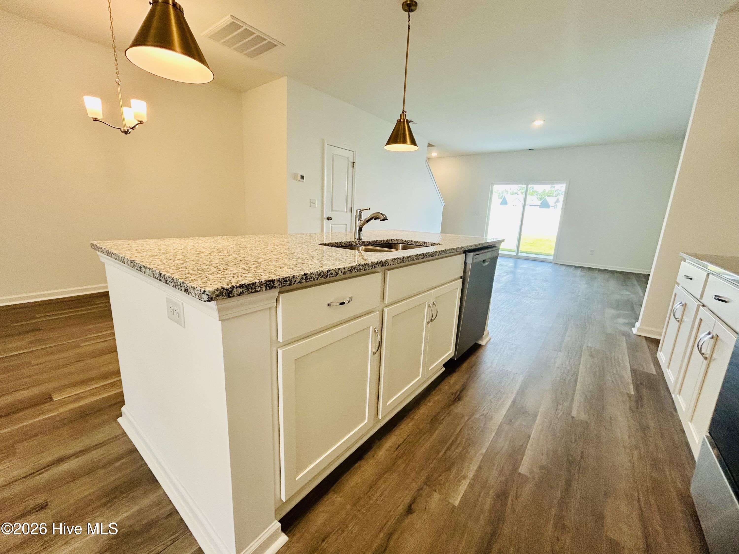 7122 Fisk Drive NE – photo 2
