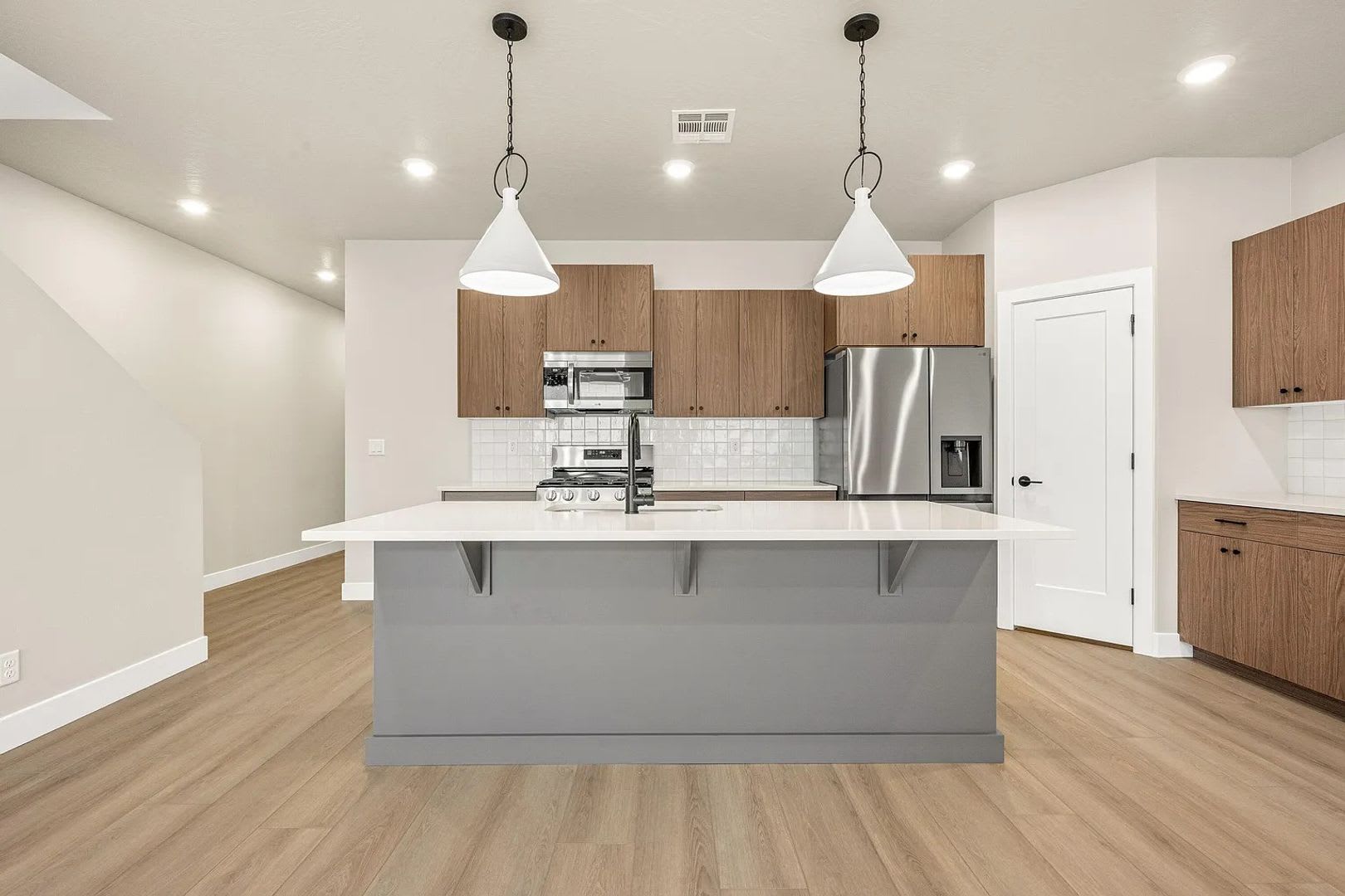 Brand New Beautiful 3 Bedroom Townhome In Great Location! – photo 3