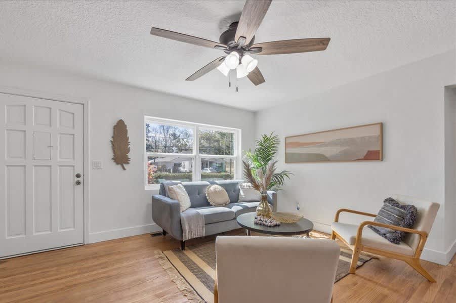 4715 Plymouth St – photo 4