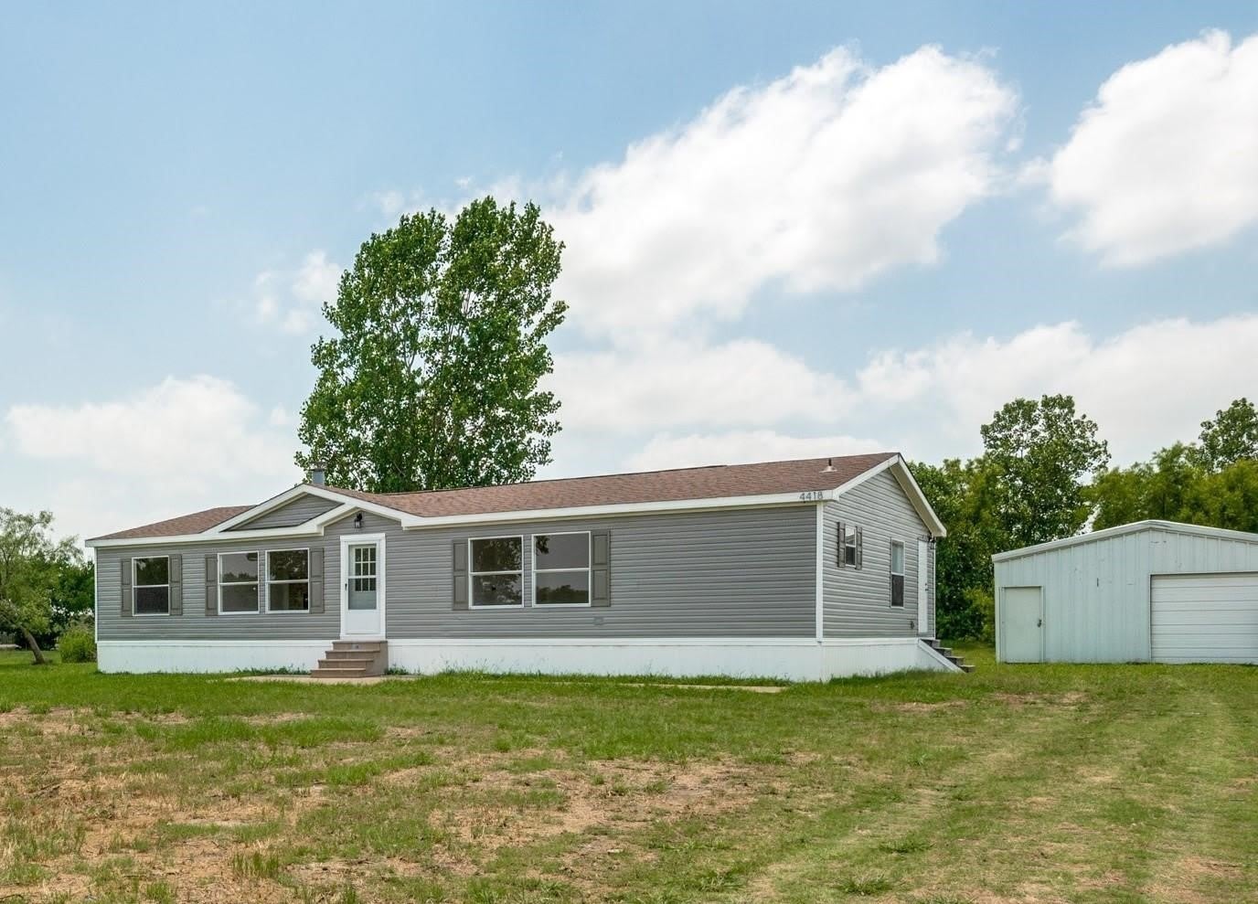 4418 County Road 2596 – photo 1