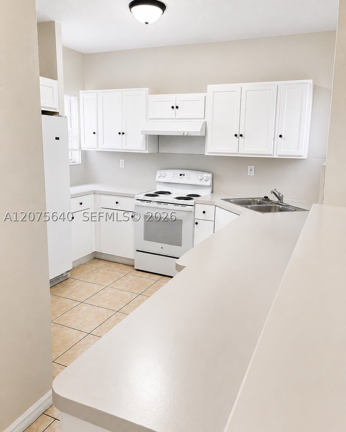 612 SW 11th St – photo 5