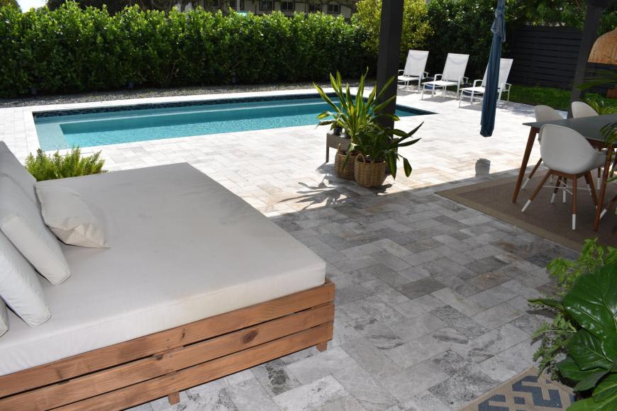 1440 NW 12th Way – photo 2
