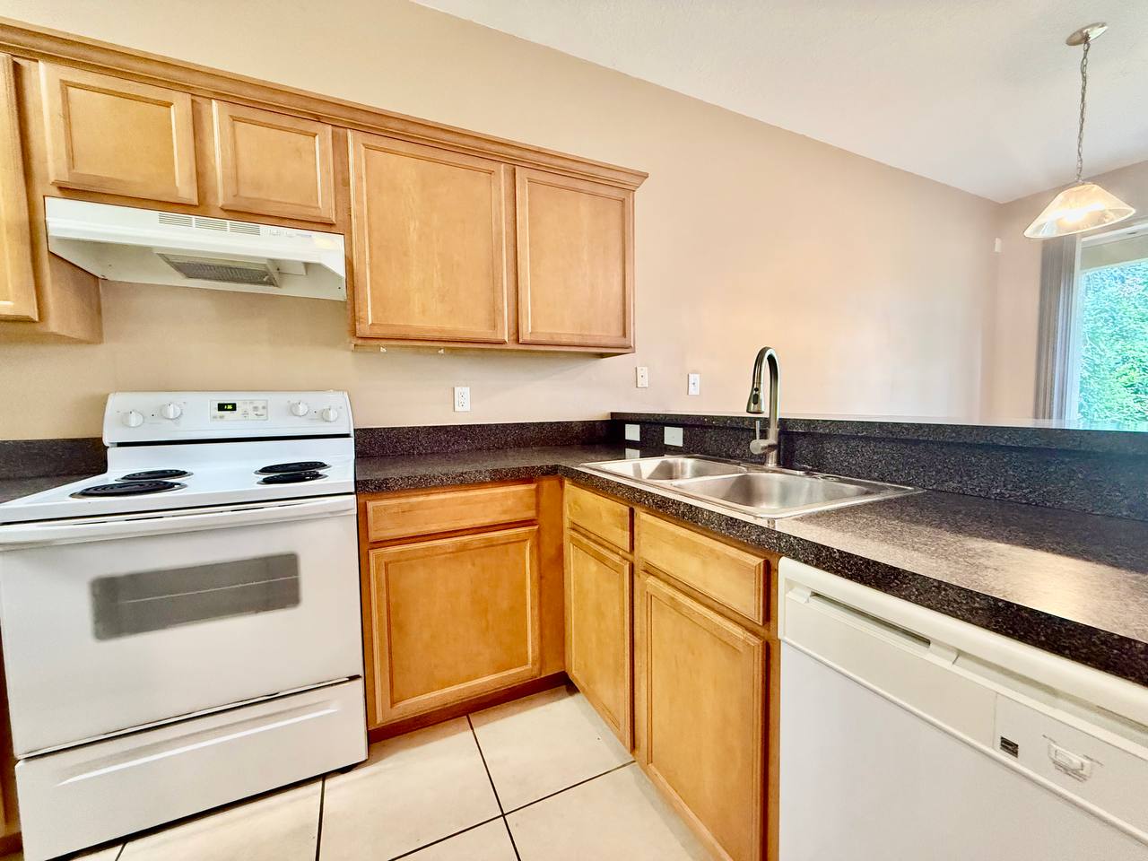 8173 Stone View Dr – photo 5