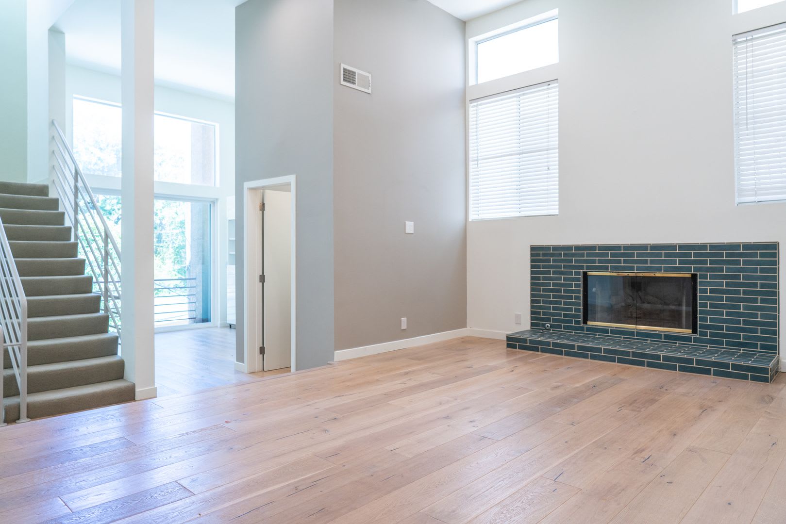 Contemporary Architectural 3bed 3bath + Office + Studio – photo 1