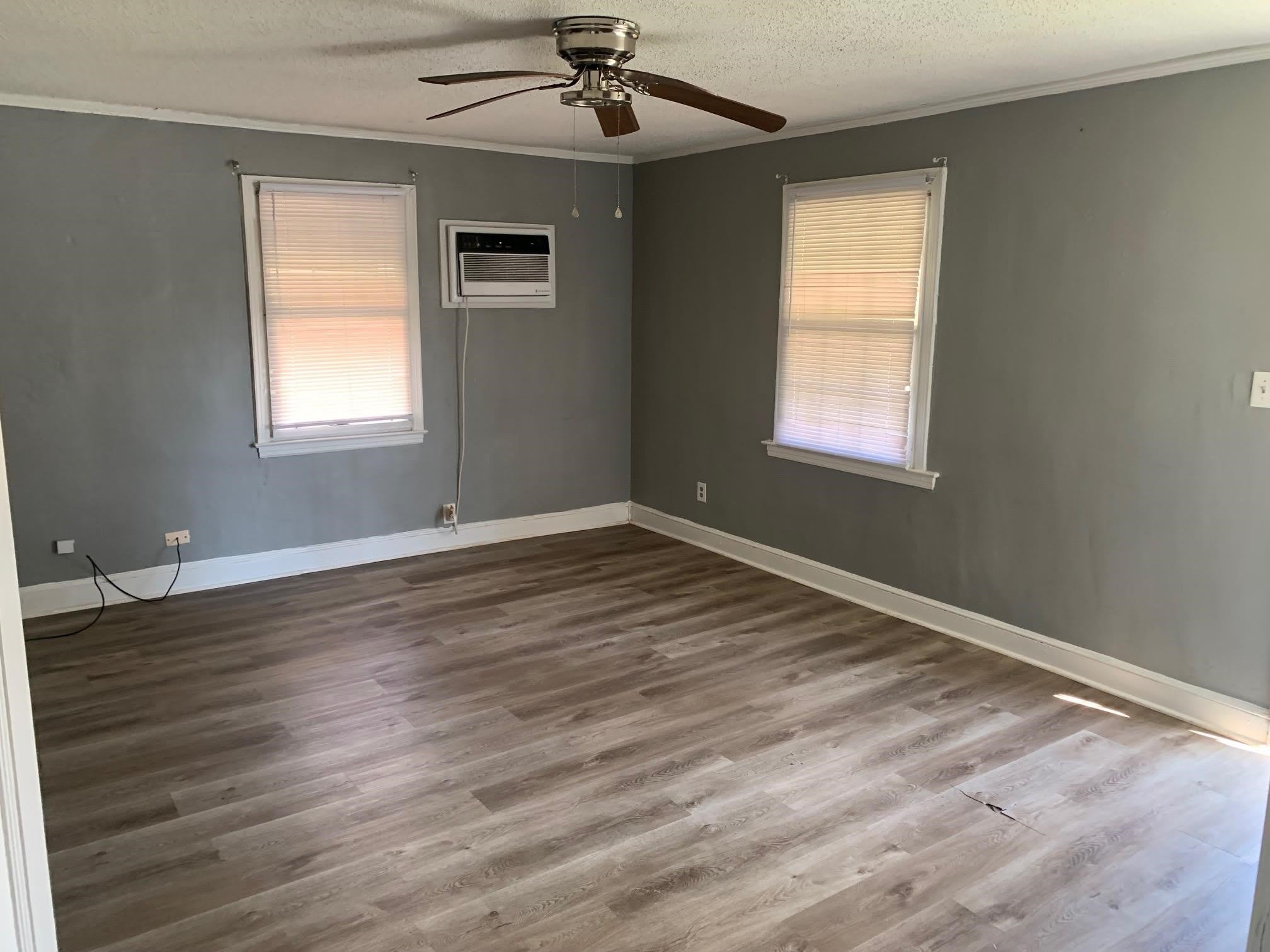 1191 N GRAHAM St – photo 2