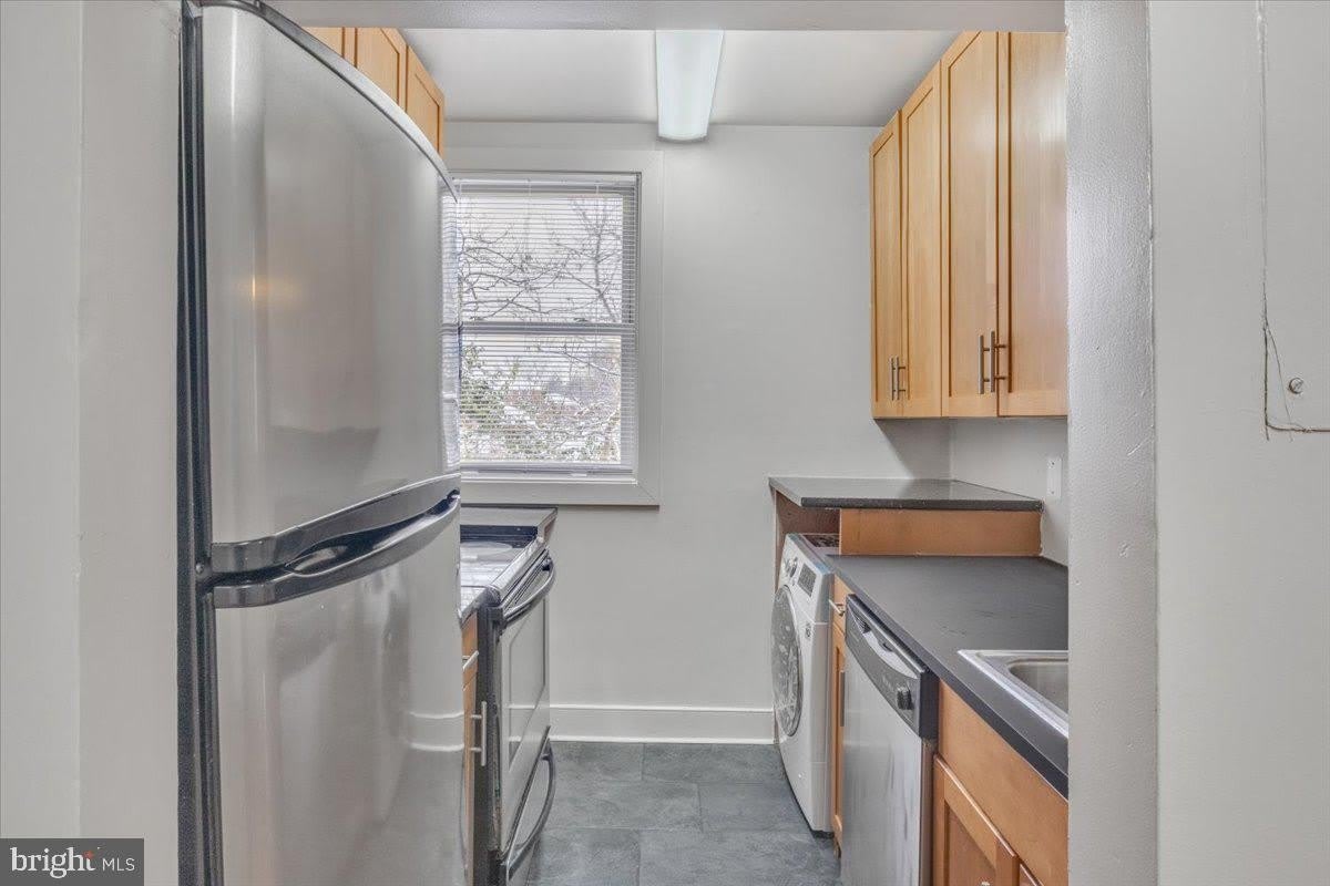 2850 HARTFORD Street SE – photo 5