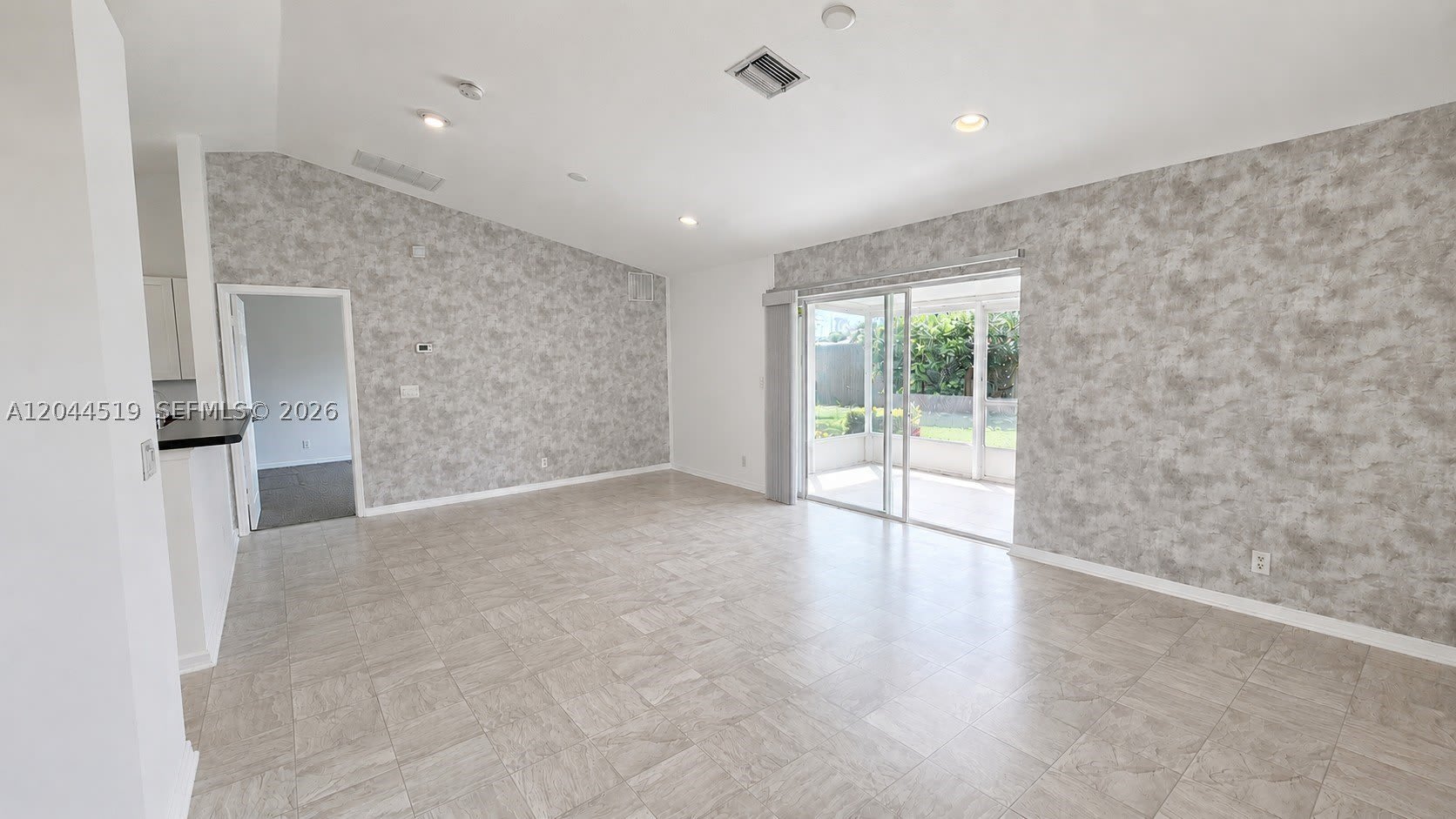 547 High Hawk Cir – photo 1