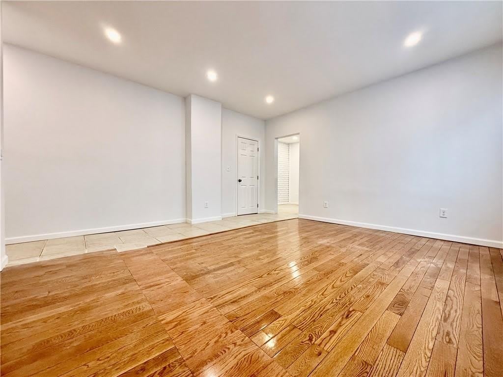 8689 15Th Avenue – photo 3