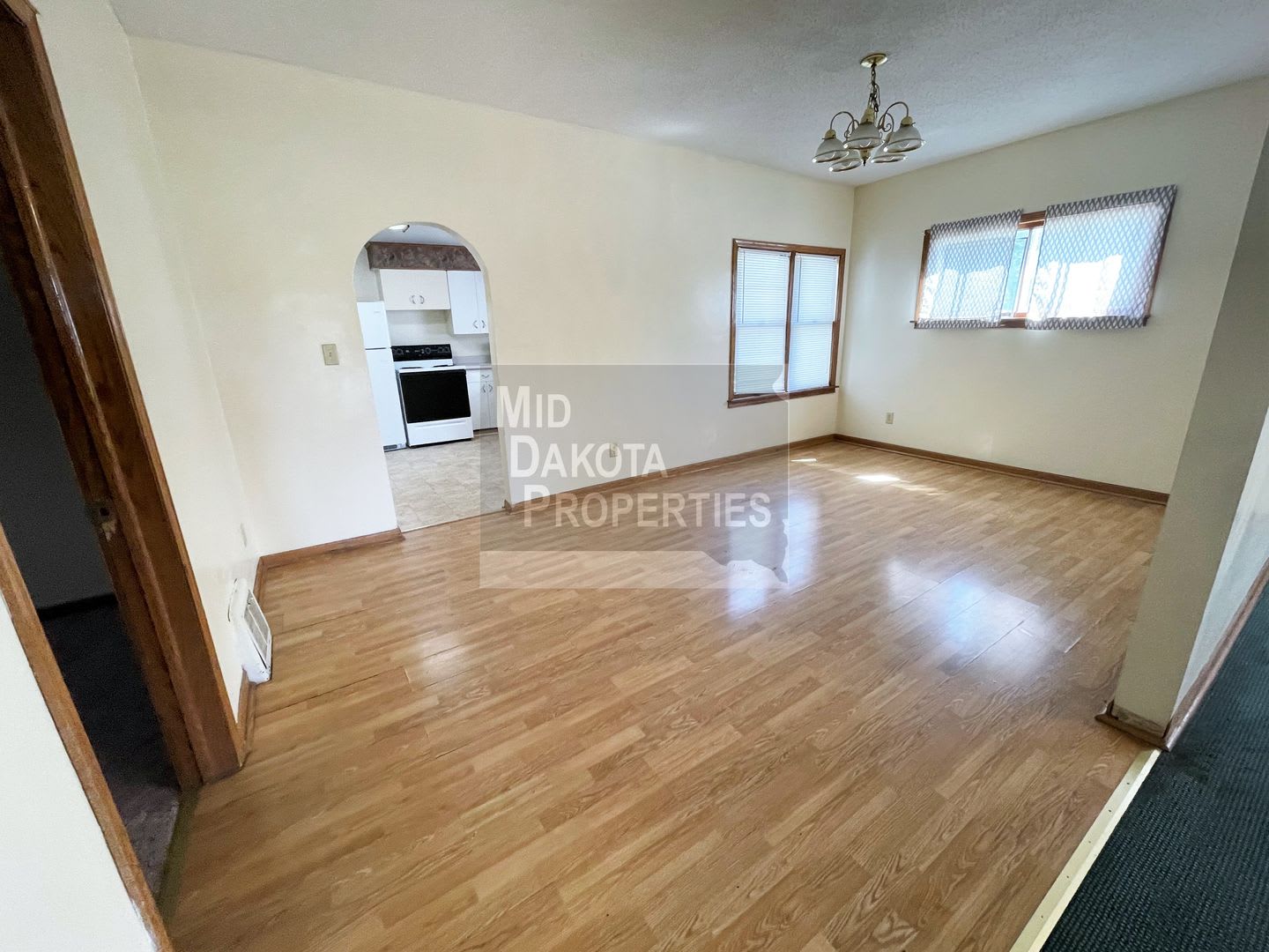 914 E 2nd- 3 bedroom house – photo 3