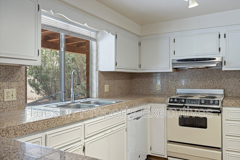 3534 North Palmer Drive – photo 2