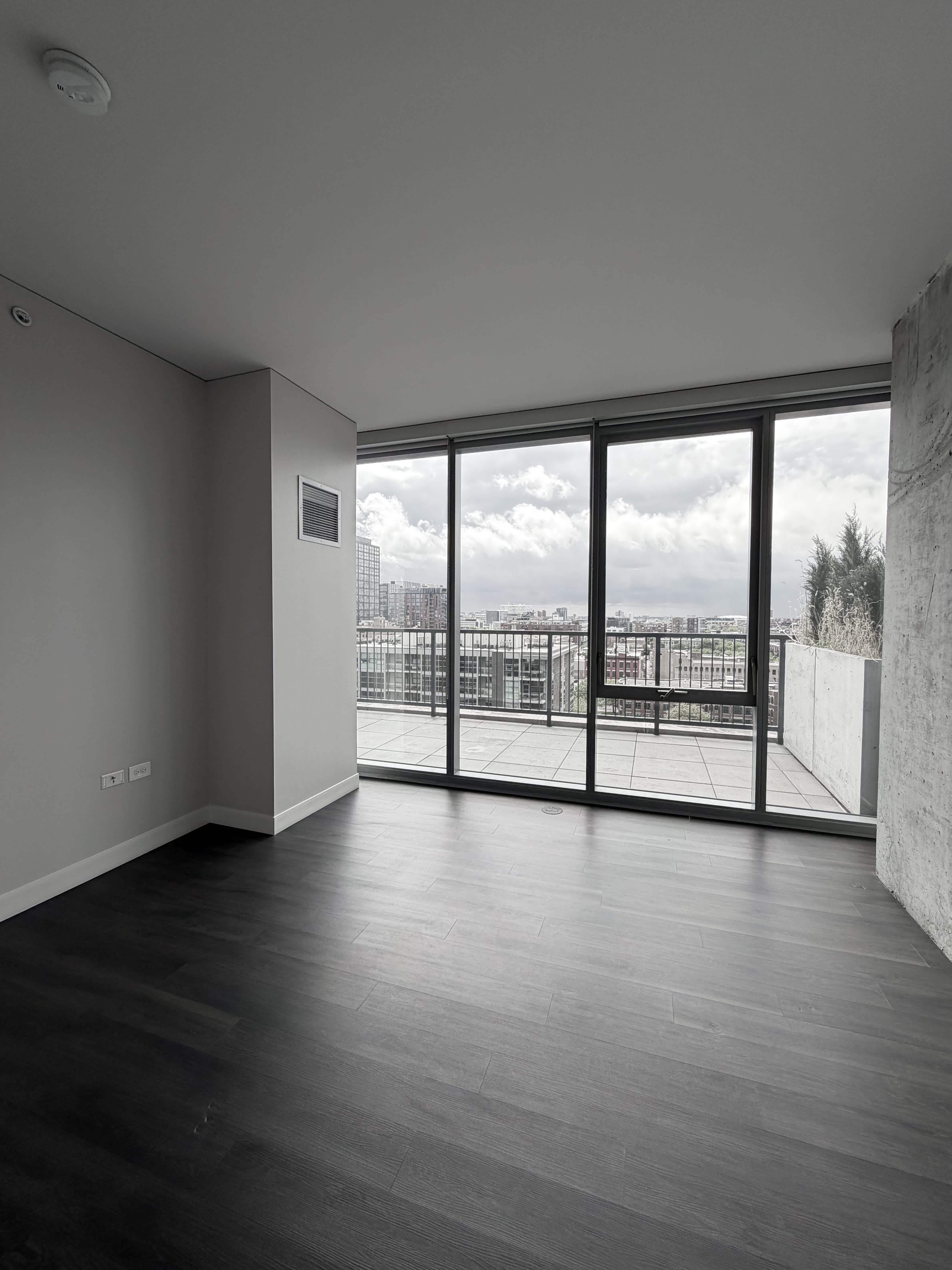 901 W Adams St – photo 3