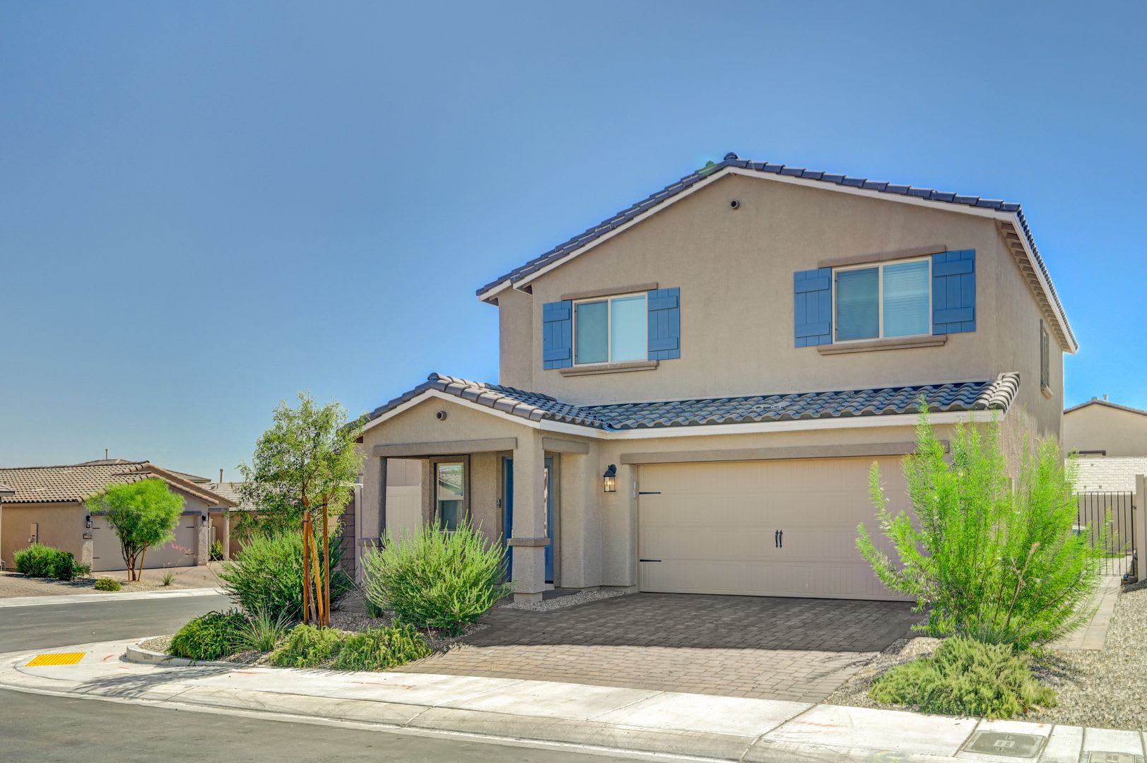 Upgraded 5 bedroom home in Cul-De-Sac!! – photo 2