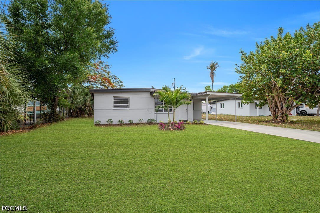 1527 Gardenia Avenue – photo 4