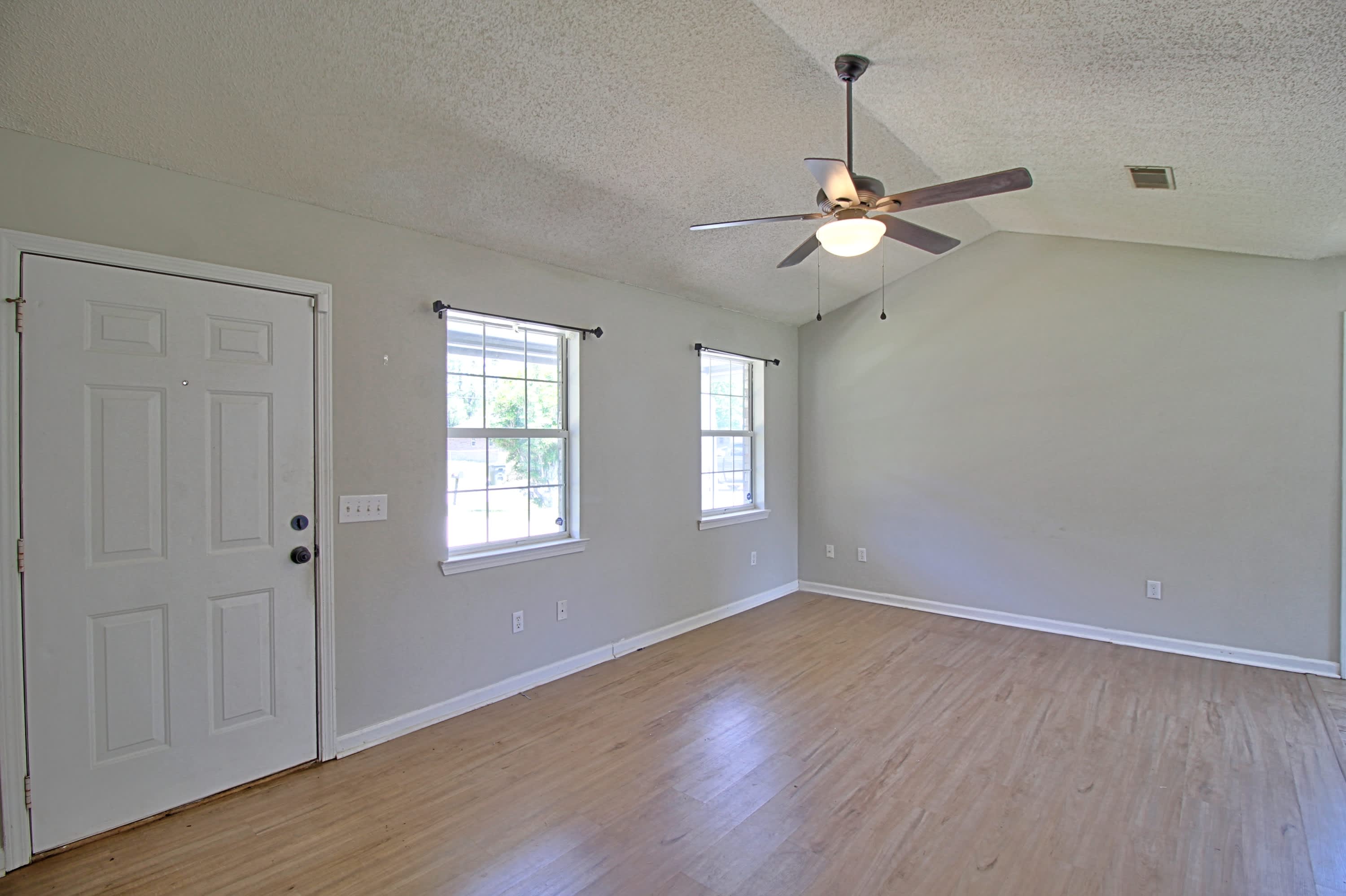 218 Sheila Drive – photo 5