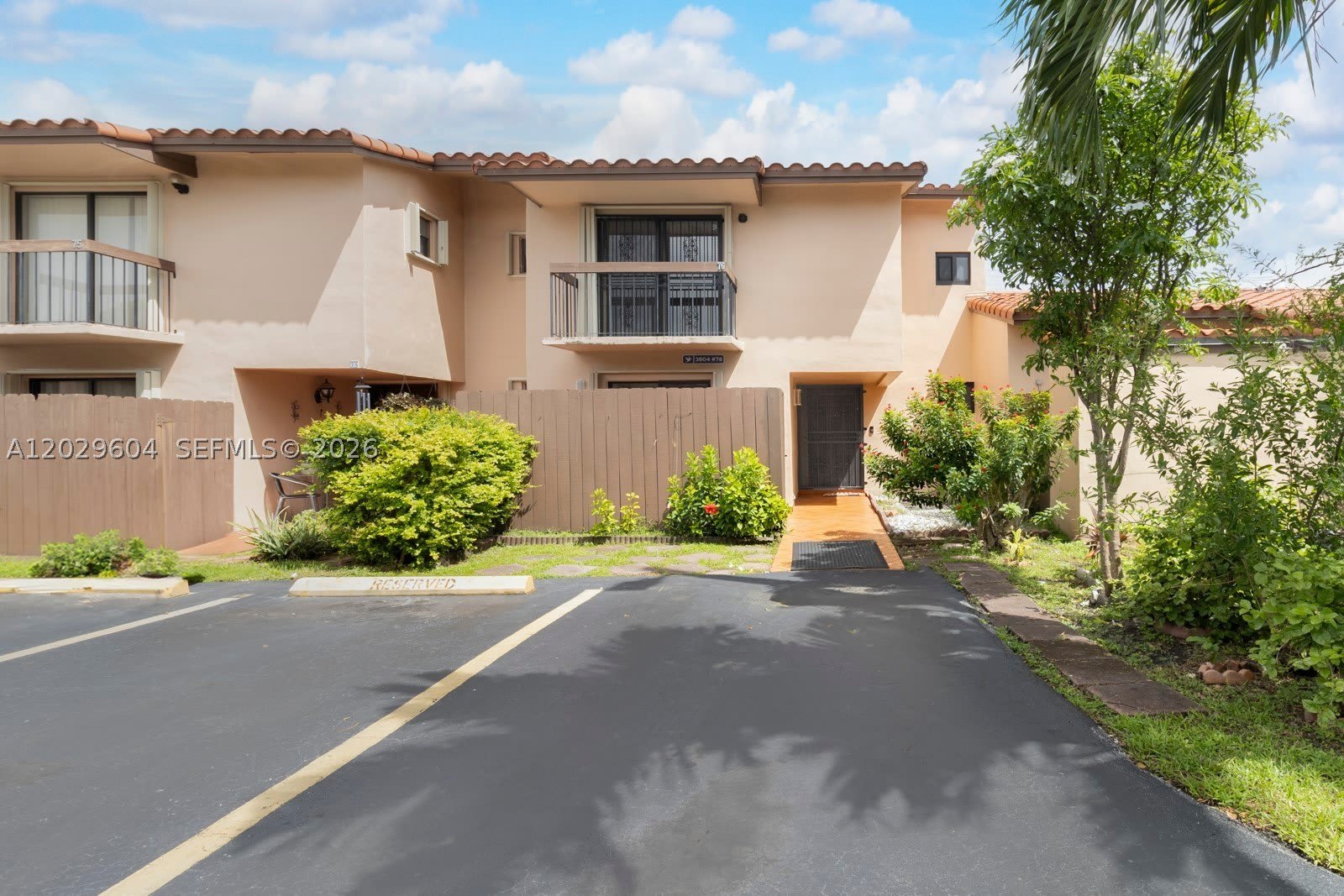 3804 SW 79th Ave – photo 1