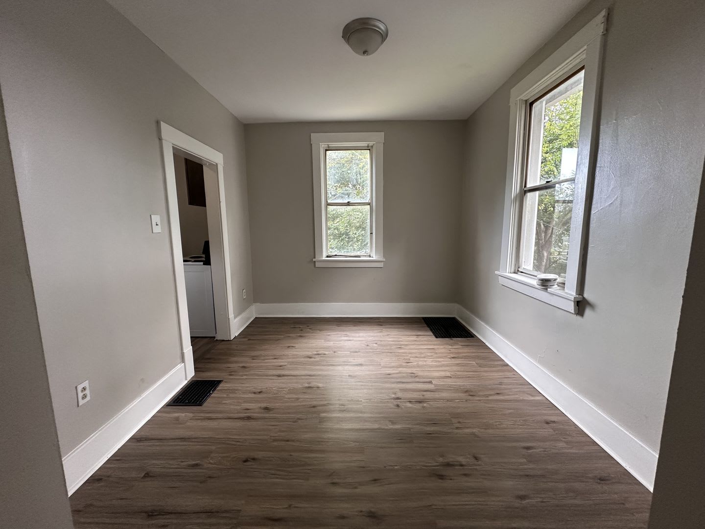 Charming 2-Bedroom Home in Ambridge – Convenient Location! – photo 5