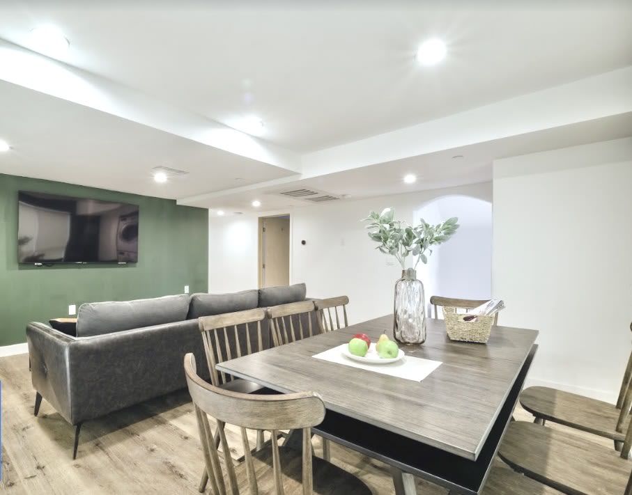 1455 W 36th Street – photo 3