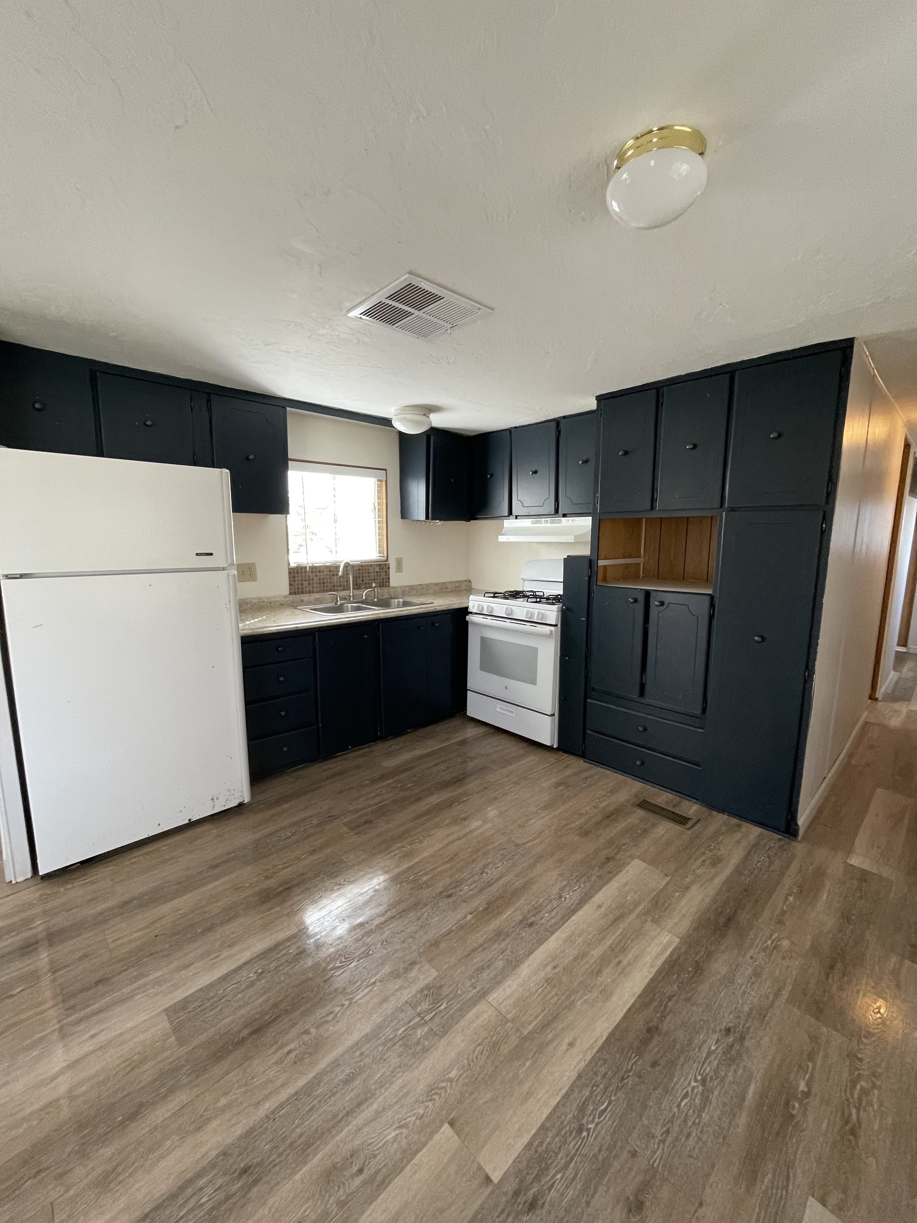 1120 N Justice Dr – photo 3