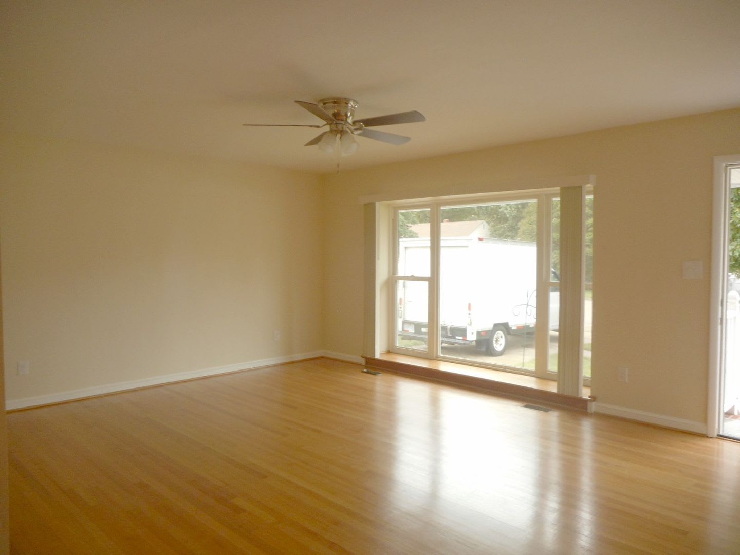 120 Latham Drive, Newport News, VA 23605 – photo 2