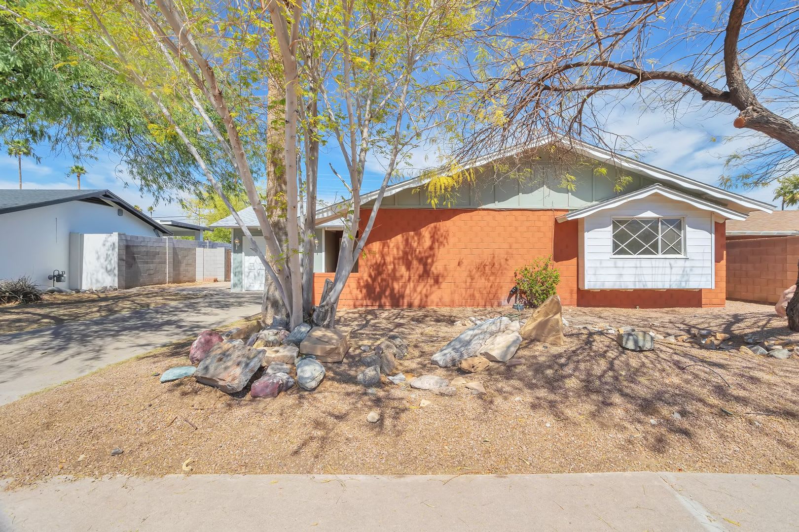 Spacious 3-bedroom, 3-bathroom home with an attached casita located in Scottsdale, AZ – photo 3