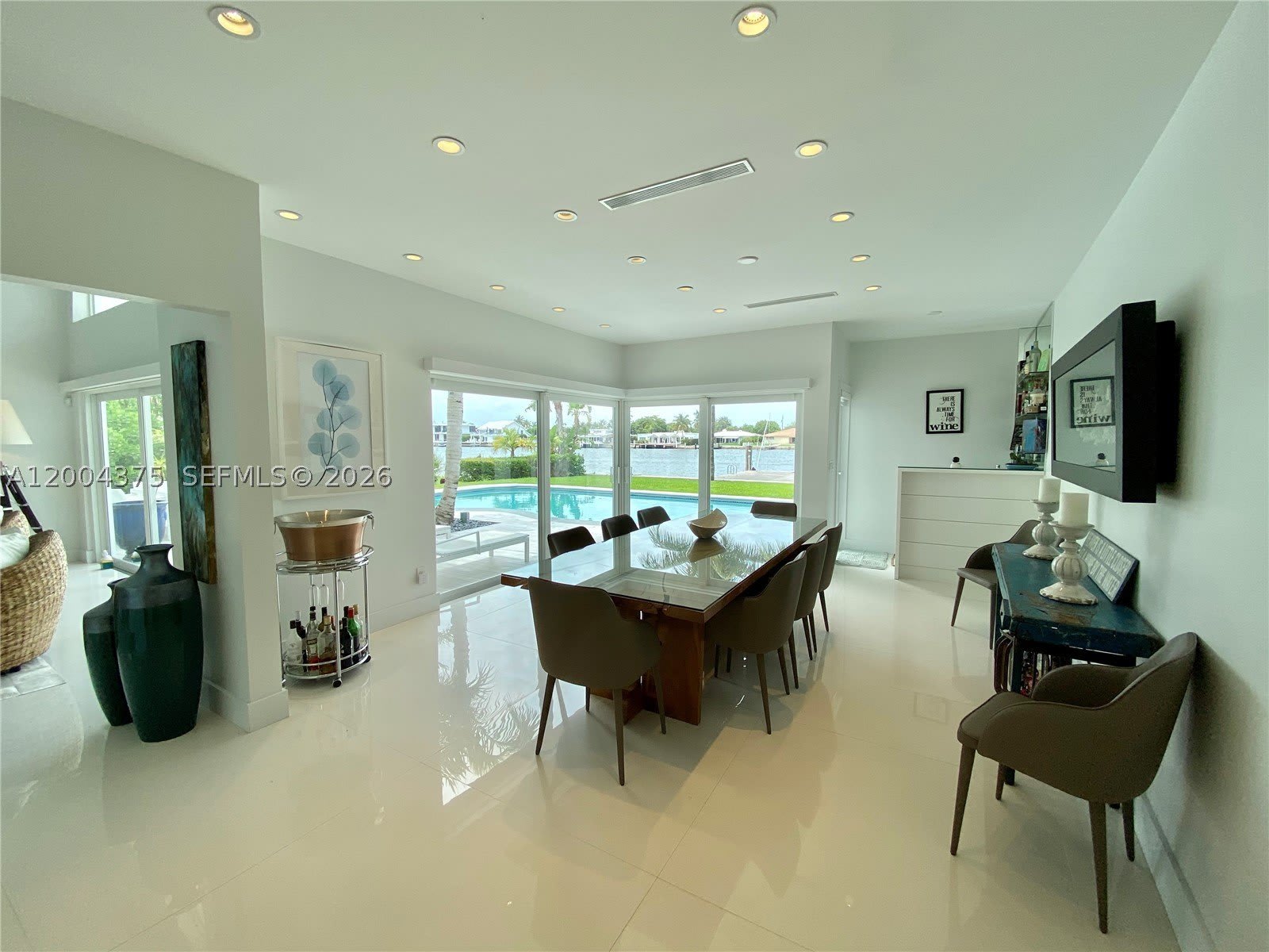 265 N Shore Dr – photo 2