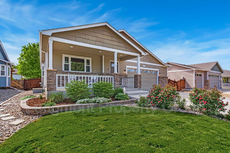 565 Pyramid Peak St – photo 2