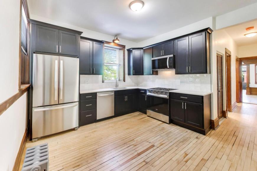 858 North Wolcott Ave. – photo 2