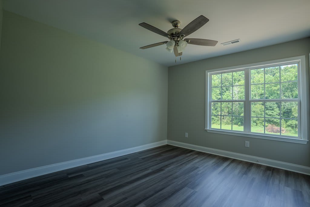 139 Harrison Lane – photo 4