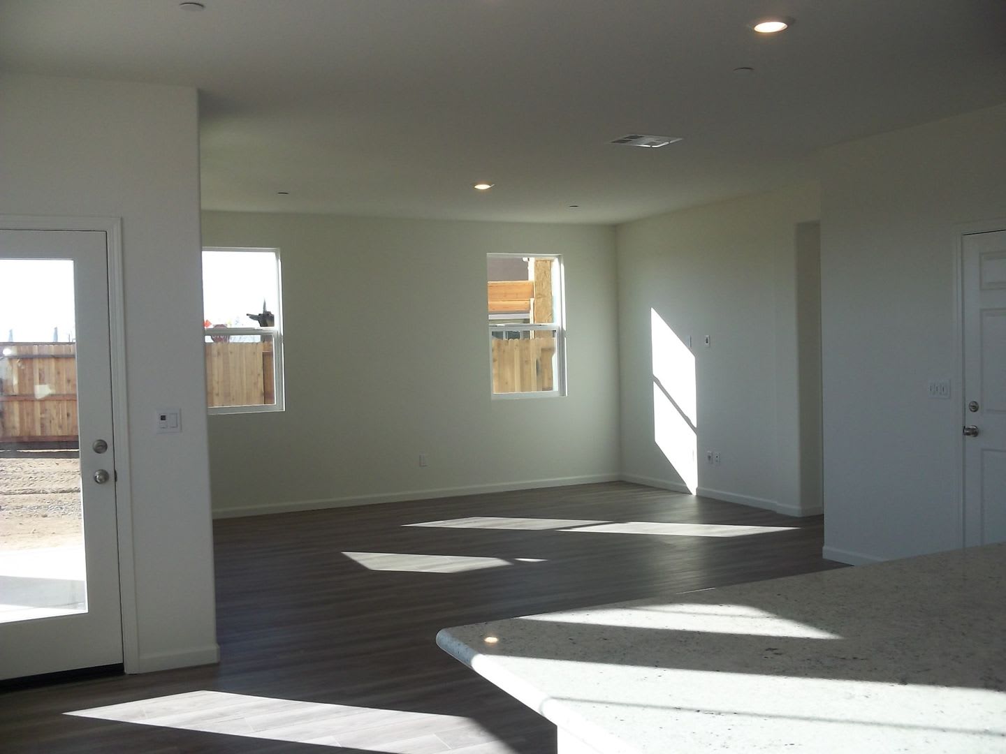 Nearly new Roseville home in Woodcreek Oaks area – photo 3