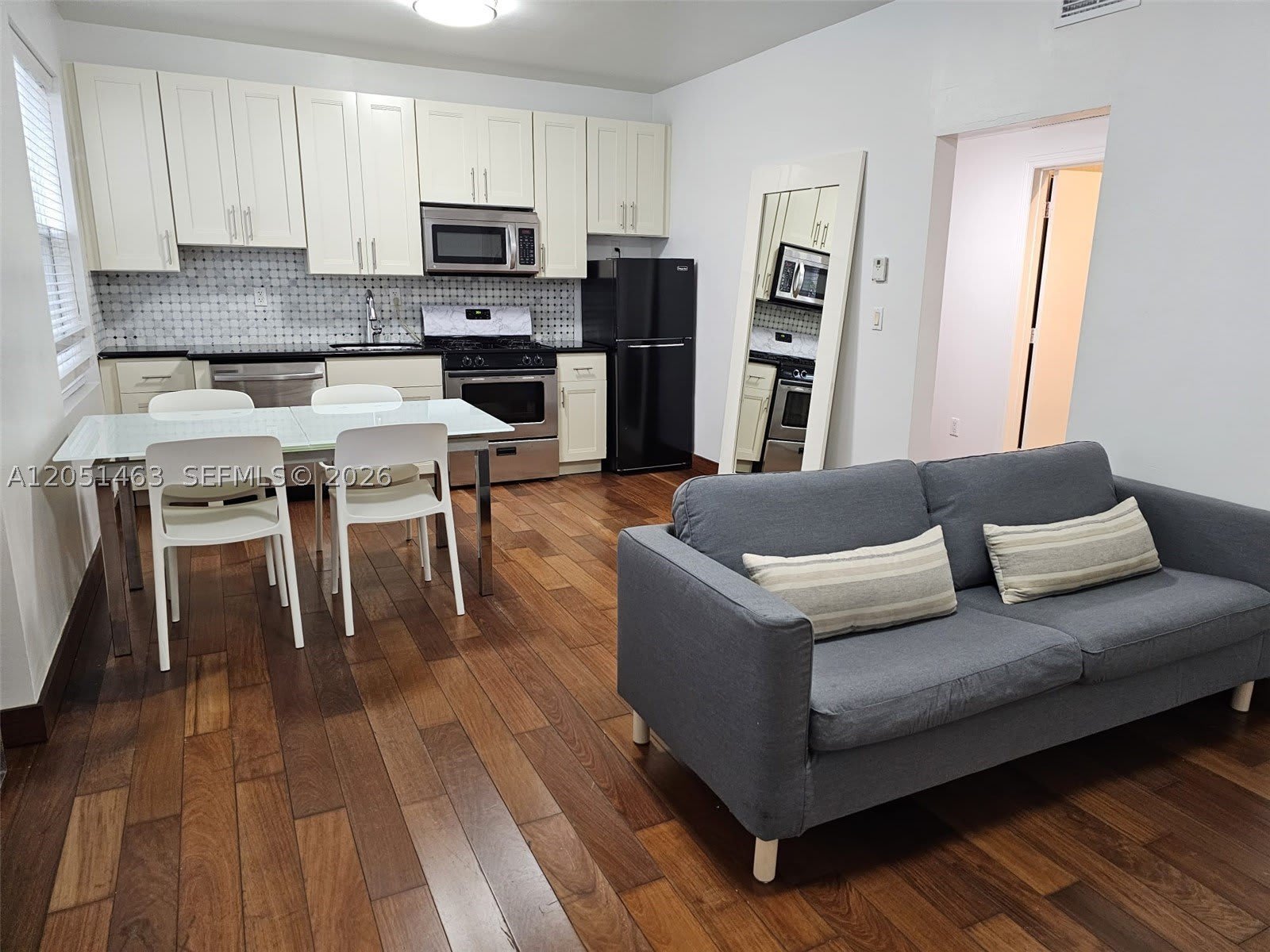 622 15th St – photo 2