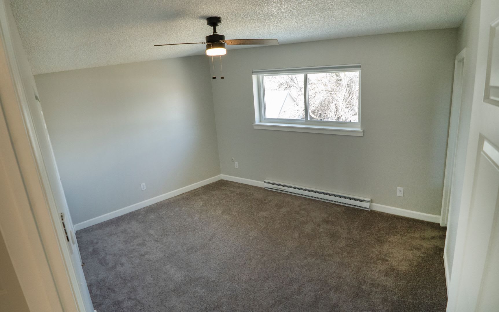 Beautifully Updated 4B/2B in Central Fort Collins! Quiet Neighborhood! – photo 2