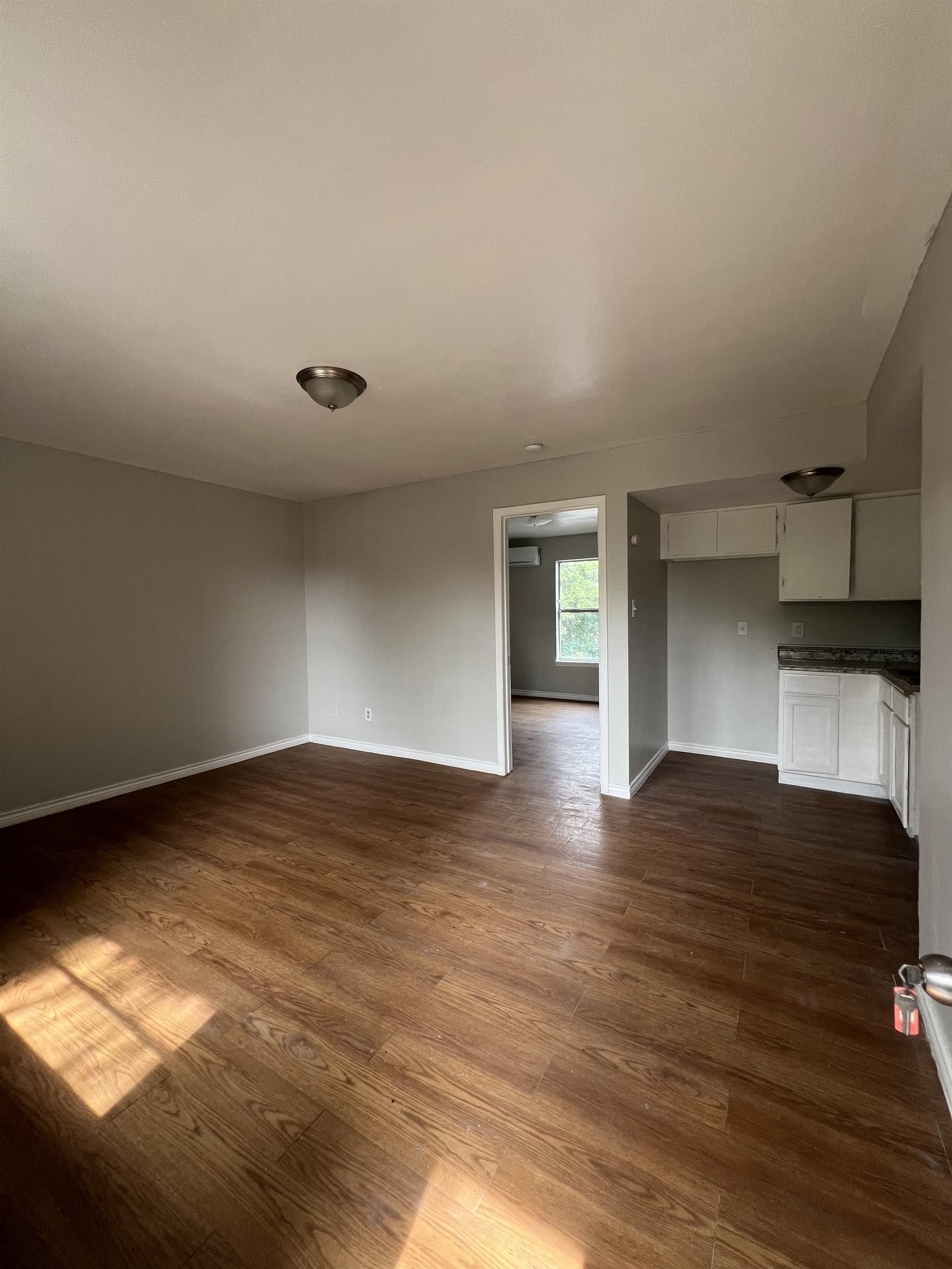 1723 West Mayfield Blvd – photo 3